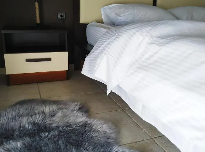 Nest & Parking * Jalisos