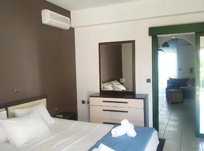 Nest & Parking * Jalisos