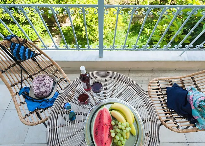 Nest & Parking * Jalisos