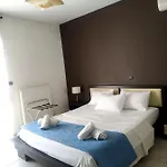Nest & Parking Apartament