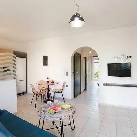 Nest & Parking Apartment